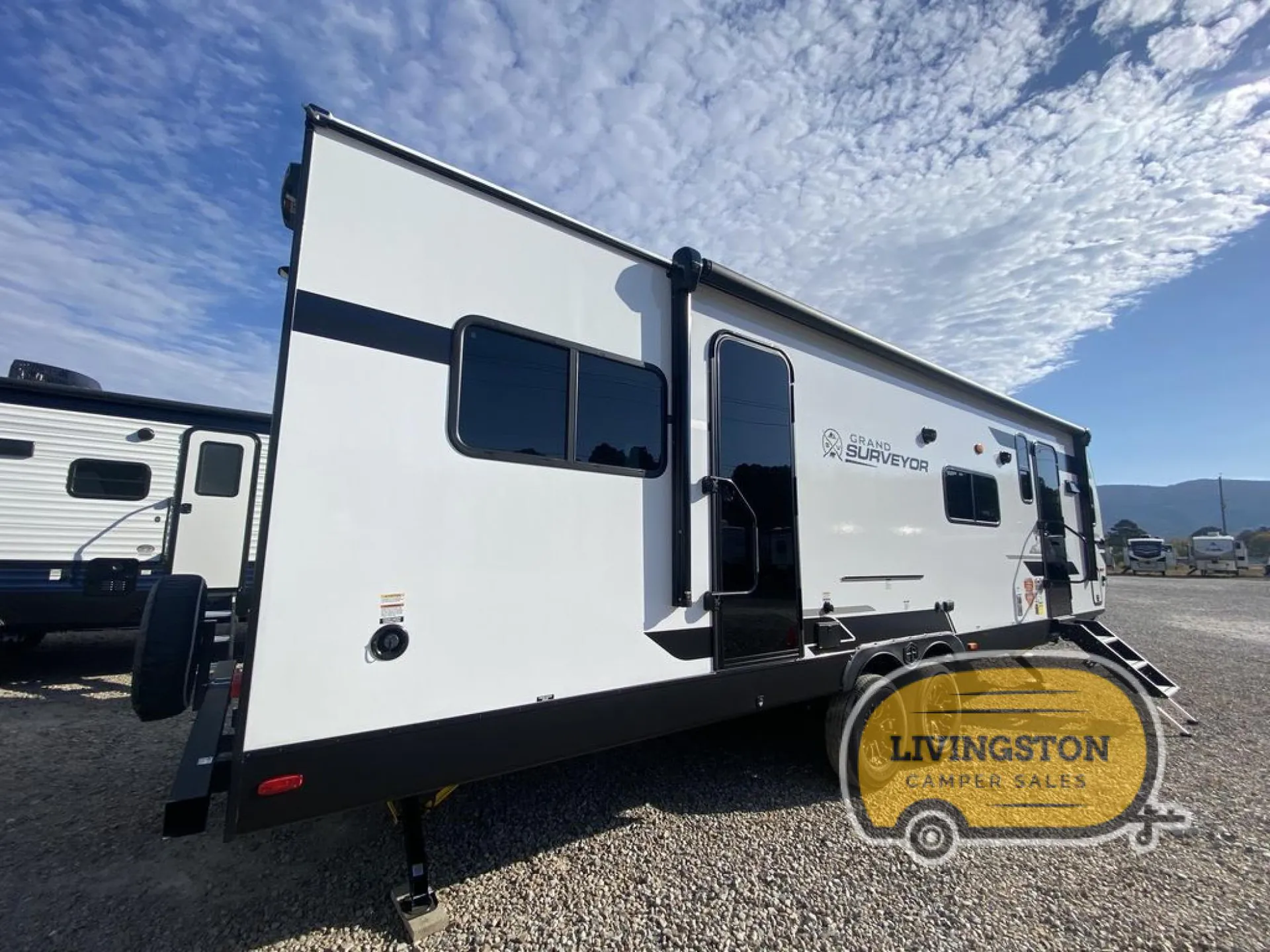2025 Forest River Grand Surveyor 275FKBS — Photo 5