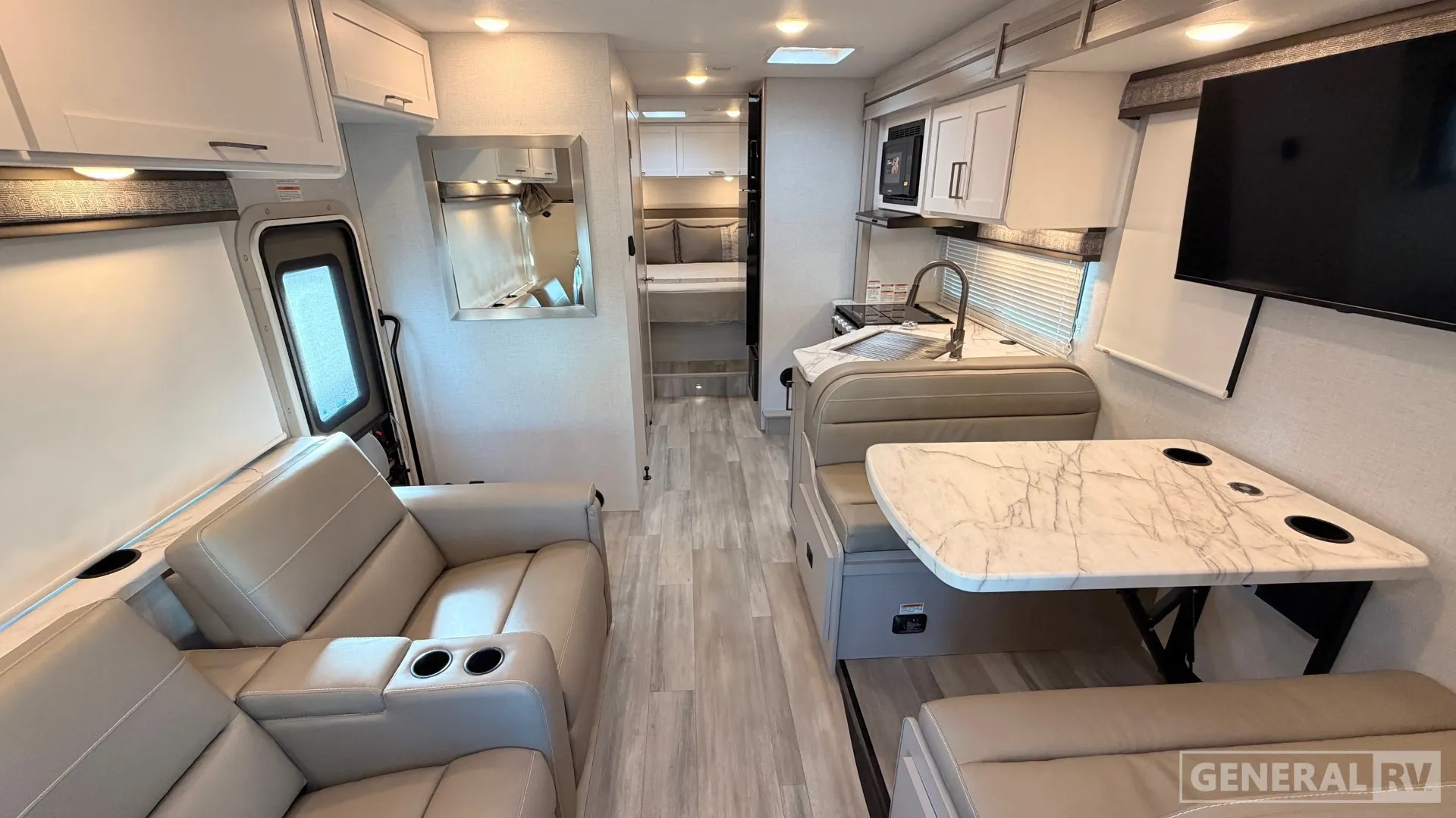 2026 Thor Motor Coach Pasadena SE SE28 - Photo 3