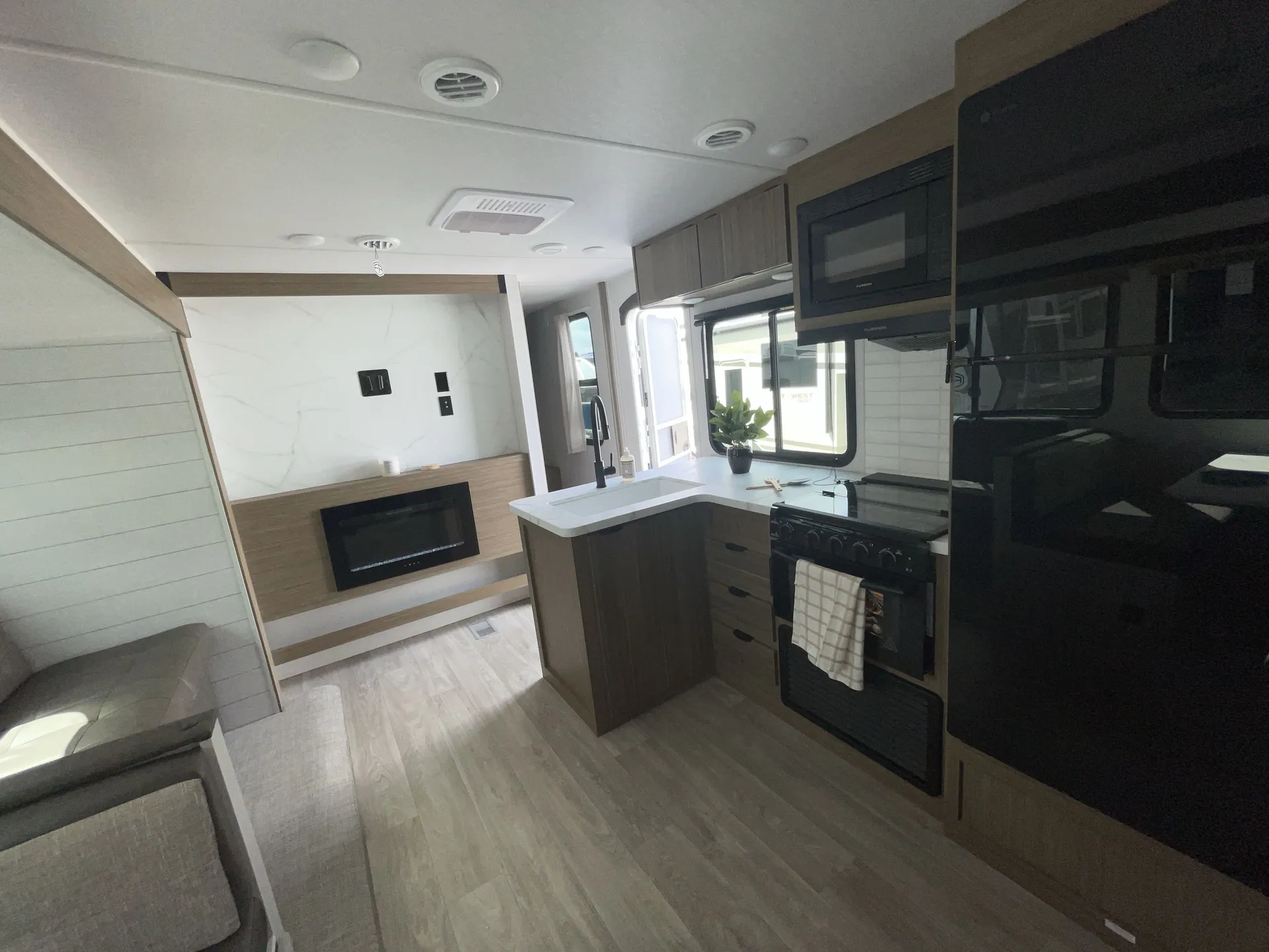 2027 Forest River Wildwood 31KQBTS — living area main