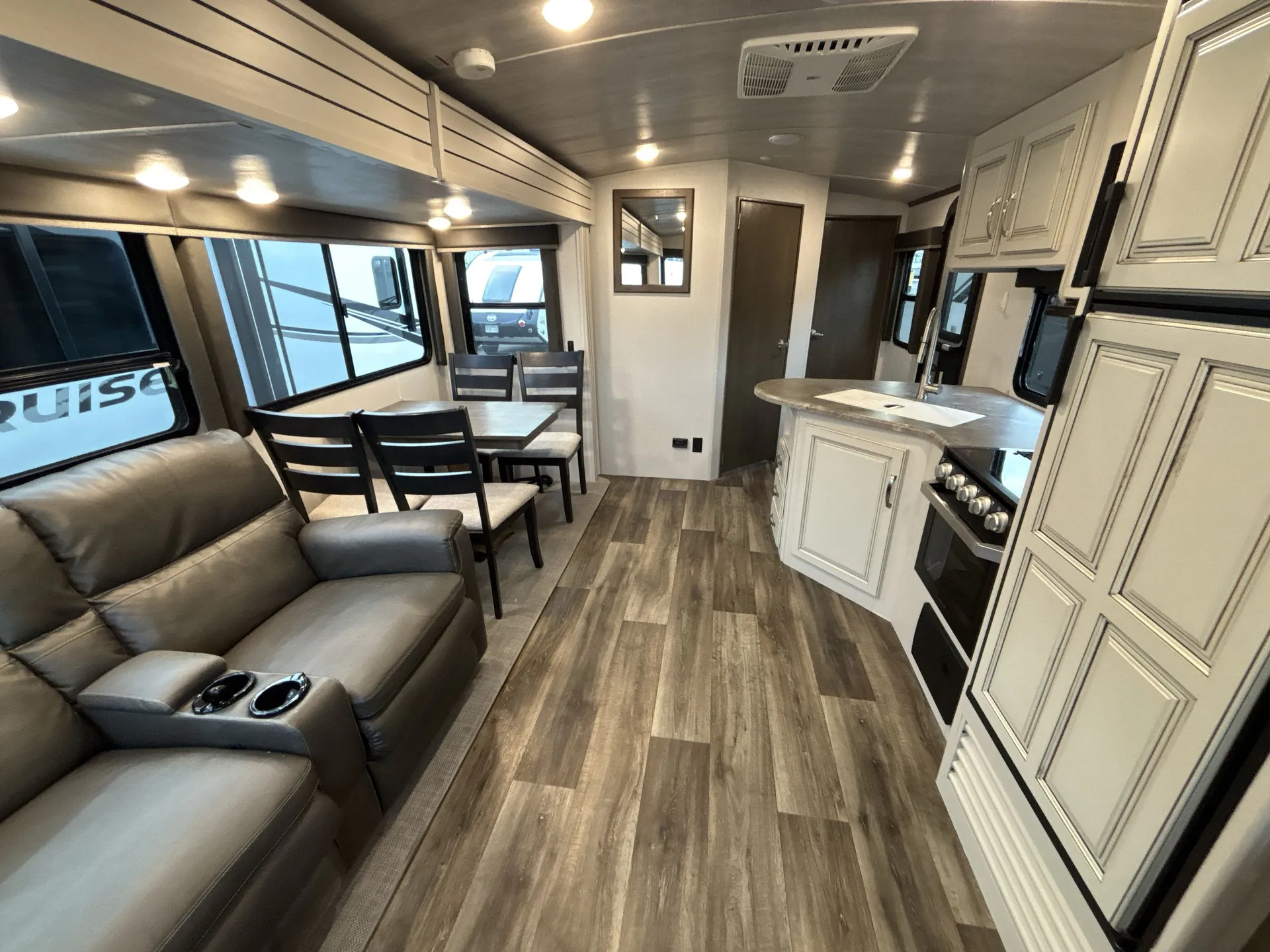 2021 Keystone Cougar Half-Ton 27RESWE — living area main
