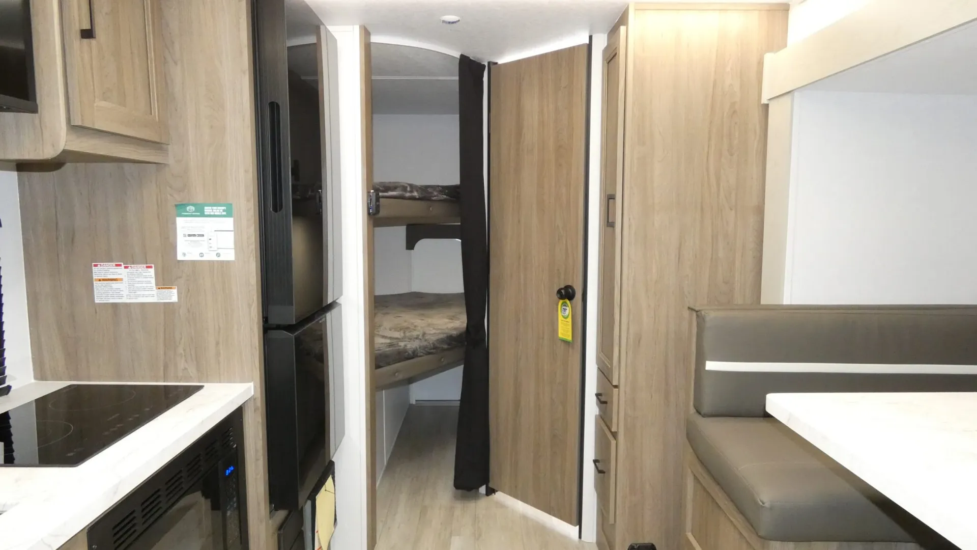 2026 Coachmen Freedom Express Select 21SE - Photo 3