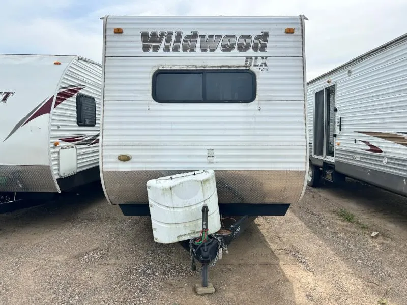 2011 Forest River Wildwood 372FKDS - Photo 2