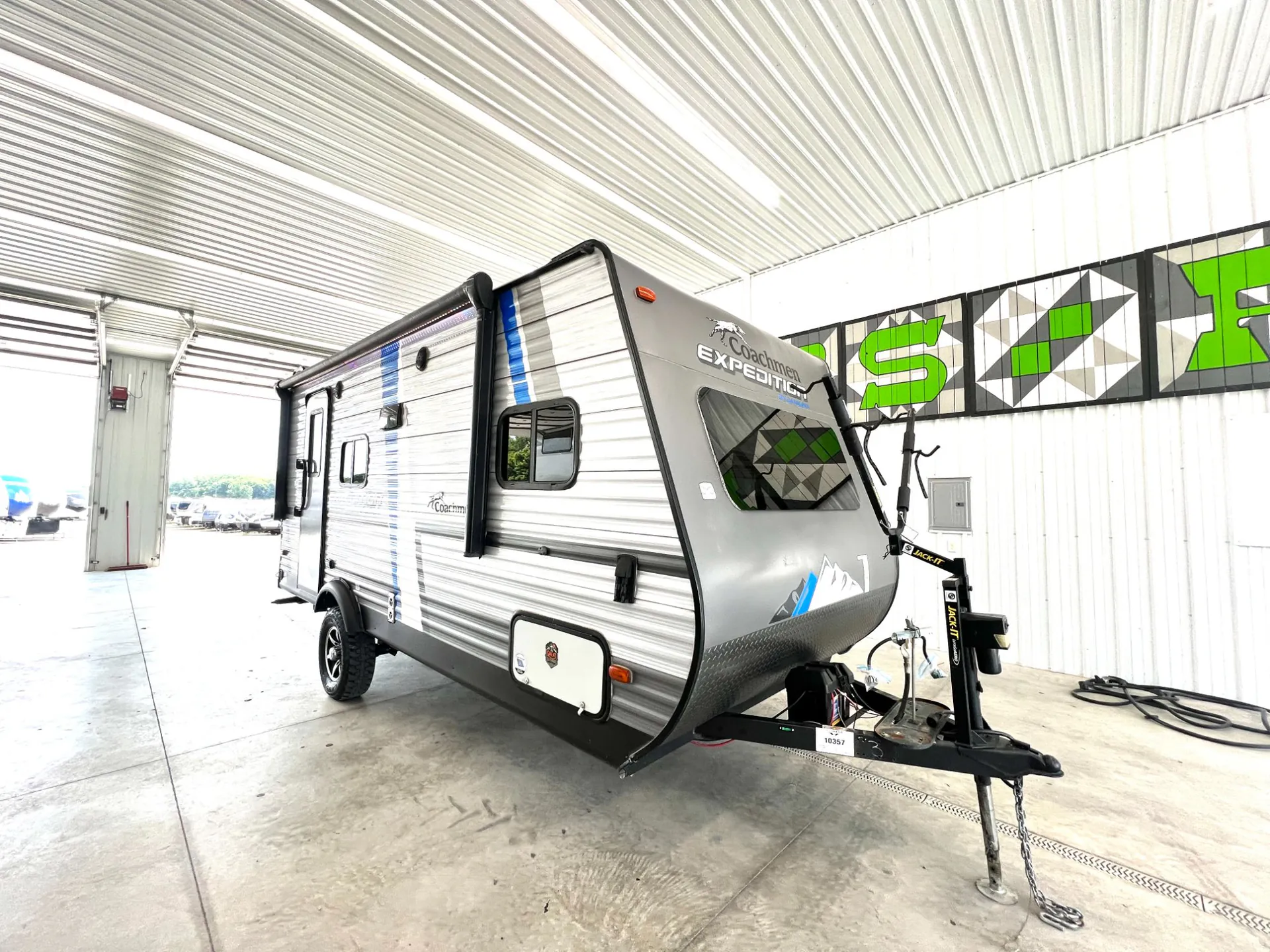 2021 Coachmen Catalina Expedition 192FQS - Photo 2