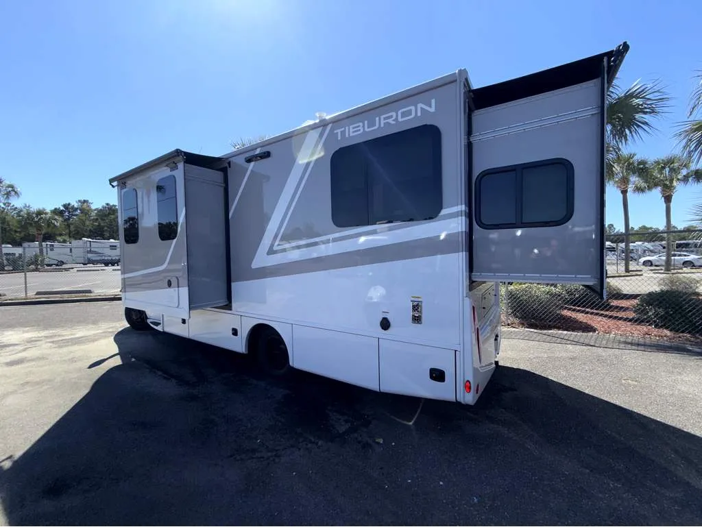 2026 Thor Motor Coach Tiburon 24RW - Photo 4