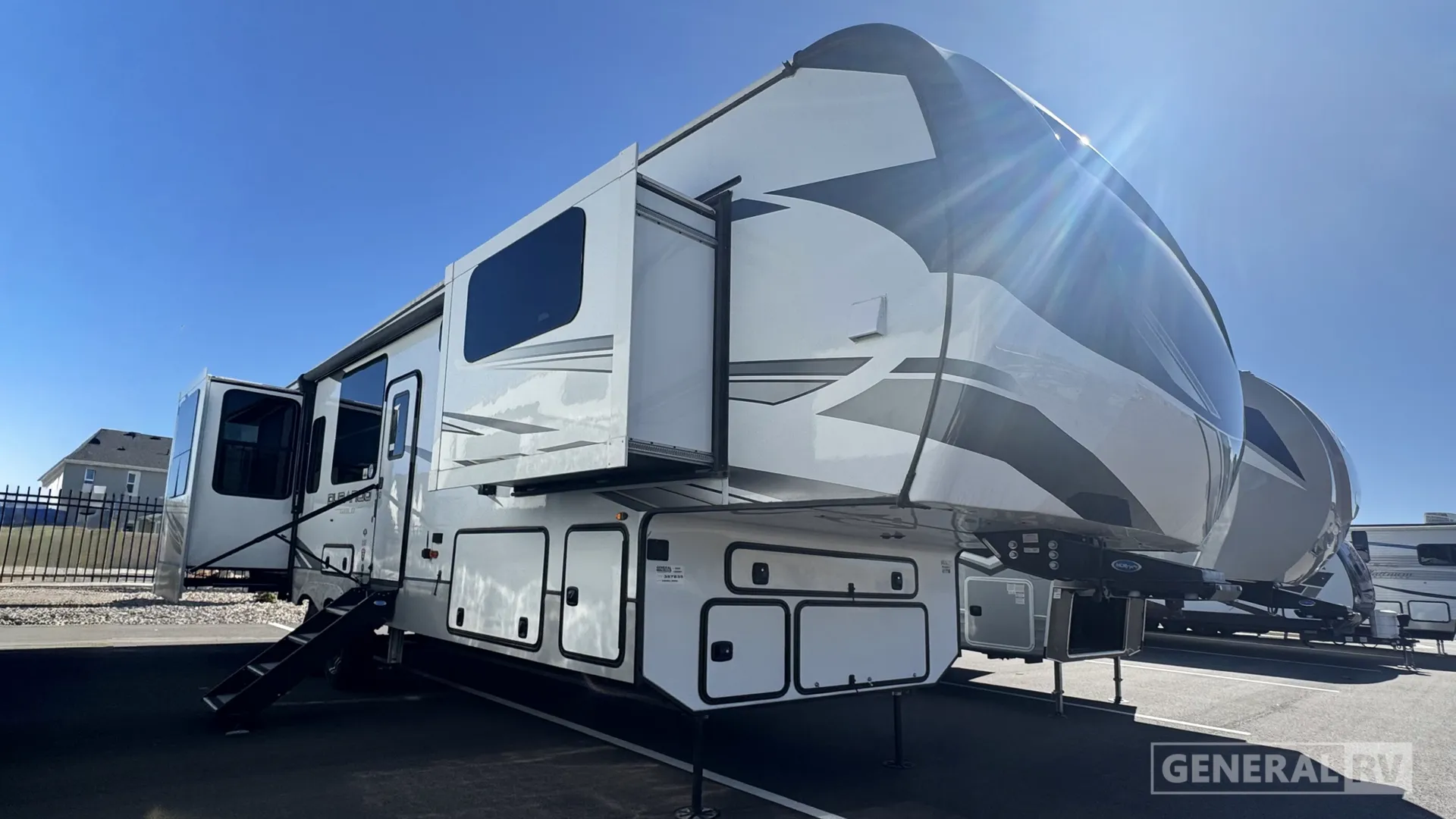 2024 KZ Durango Gold 360REQ - Photo 2