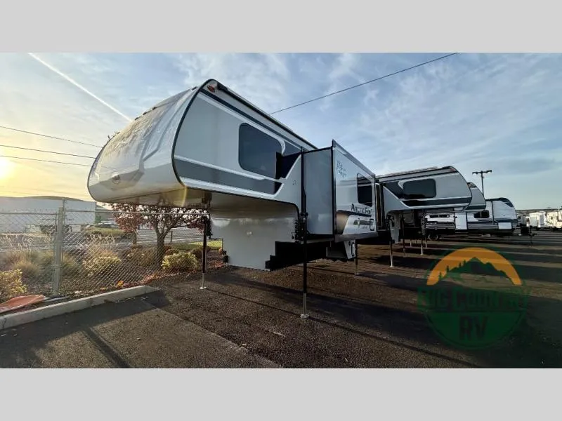 2026 Northwood Arctic Fox Camper 992 - Photo 4