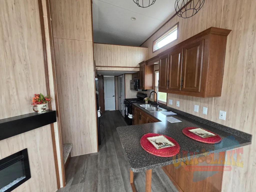 2027 Forest River Quailridge Summit 39ASL-S, Photos photo 7