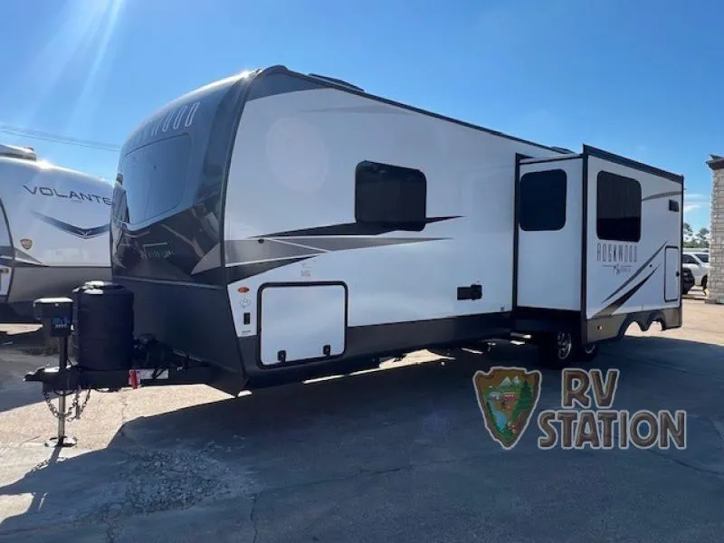 2025 Forest River Rockwood Ultra Lite 2918BH - Photo 3