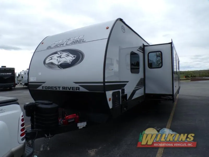 2026 Forest River RV Cherokee Wolf Den Black Label 301BHBL - Photo 4