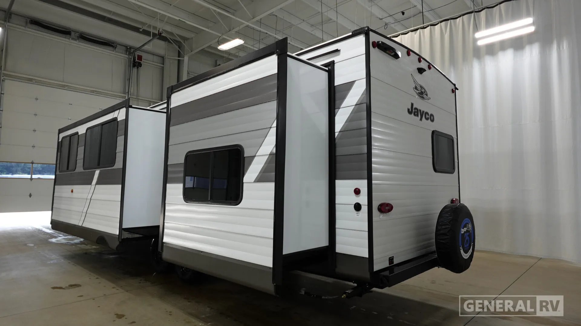 2027 Jayco Jay Flight SLX 321BDS - Photo 4