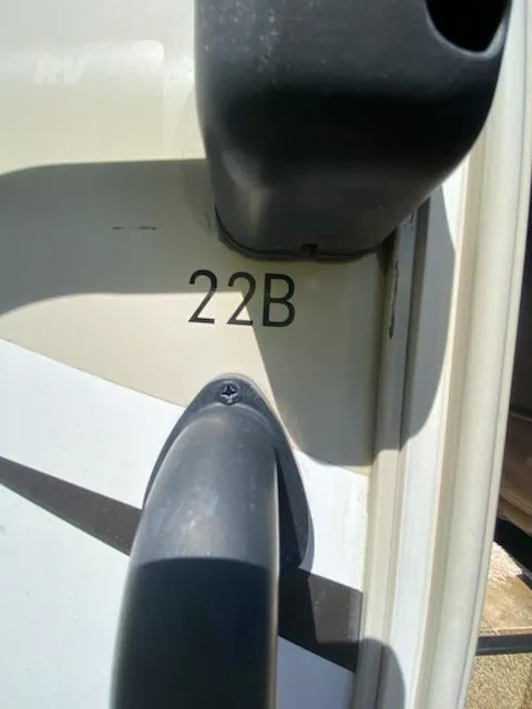 2016 Thor Motor Coach Chateau 22B - Photo 3