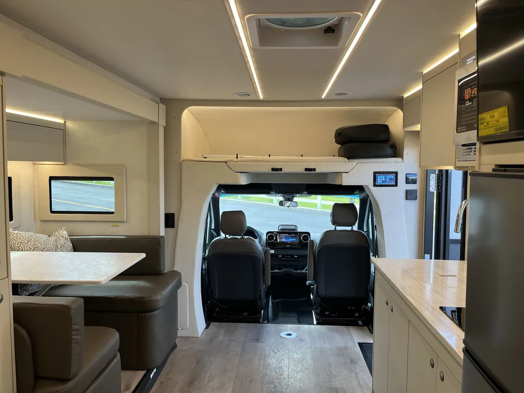2027 Tiffin Wayfarer 25 PW, Photos photo 8