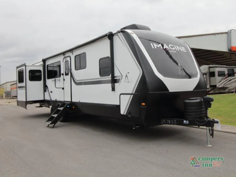 2027 Grand Design Imagine 3100RD - Photo 2