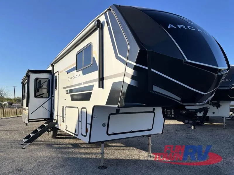 2026 Keystone Arcadia 3260RL - Photo 2