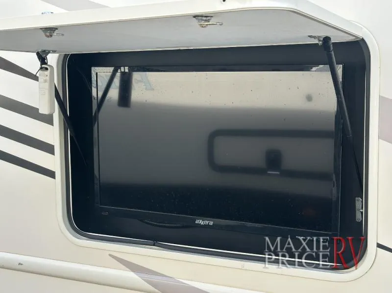 2018 Thor Motor Coach ACE Used    32.1 - Photo 4