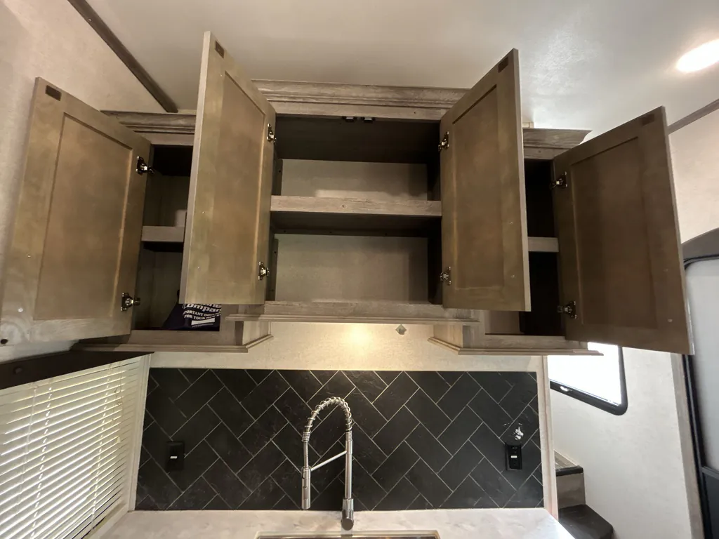 2020 Keystone Raptor 415, Photos photo 18