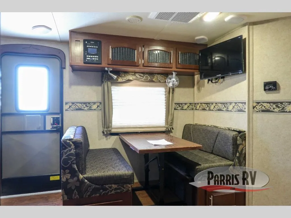 2015 Forest River RV Rockwood Ultra Lite 2618VS - Photo 2