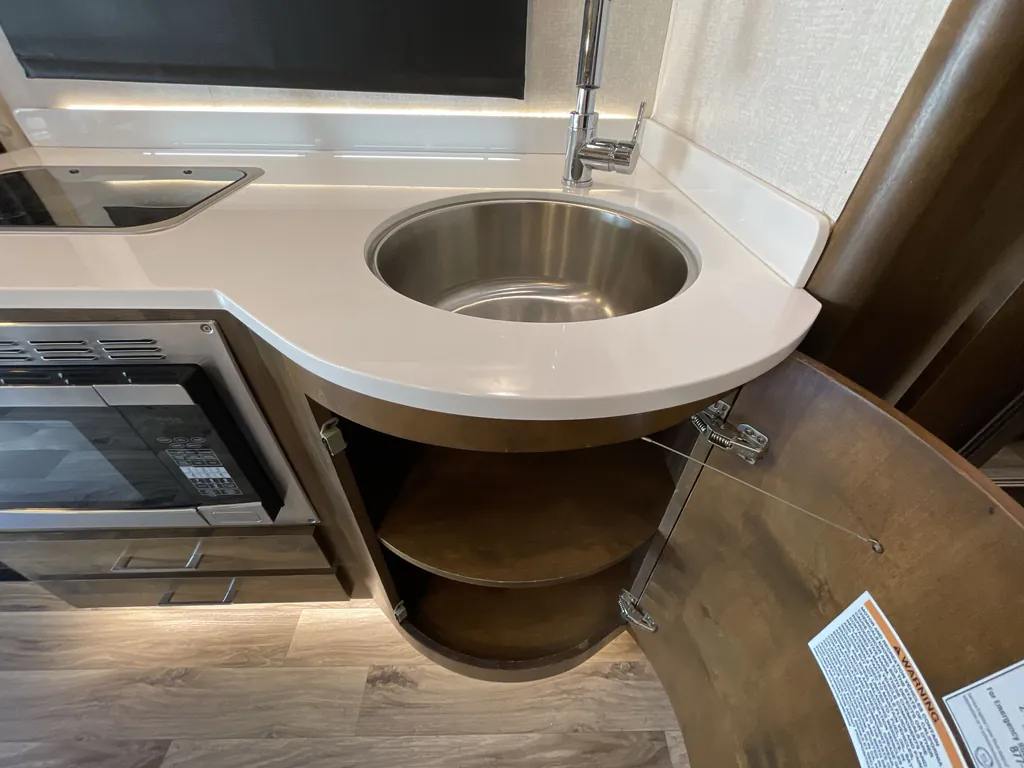 2019 Tiffin Wayfarer 24 TW, Photos photo 9