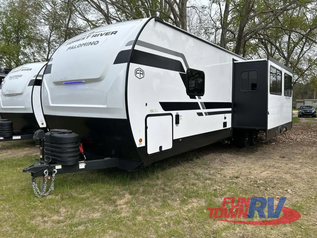 2026 Forest River Solaire 3150TBSS, Photos photo 5