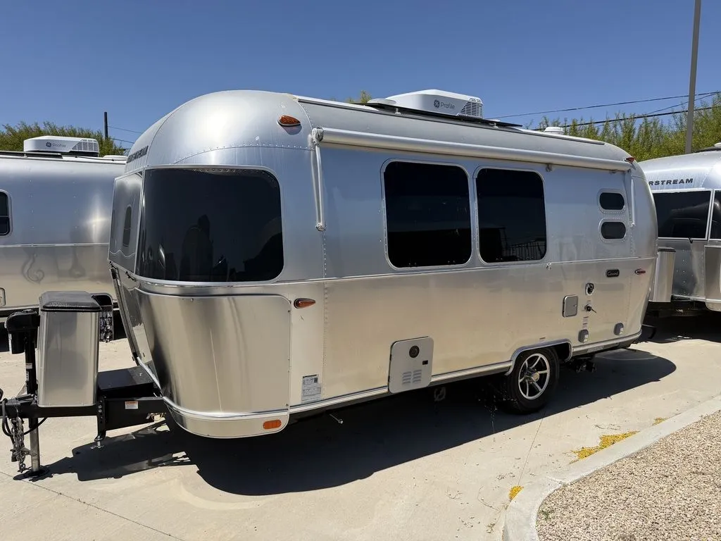 2025 Airstream Caravel® Caravel - Photo 4