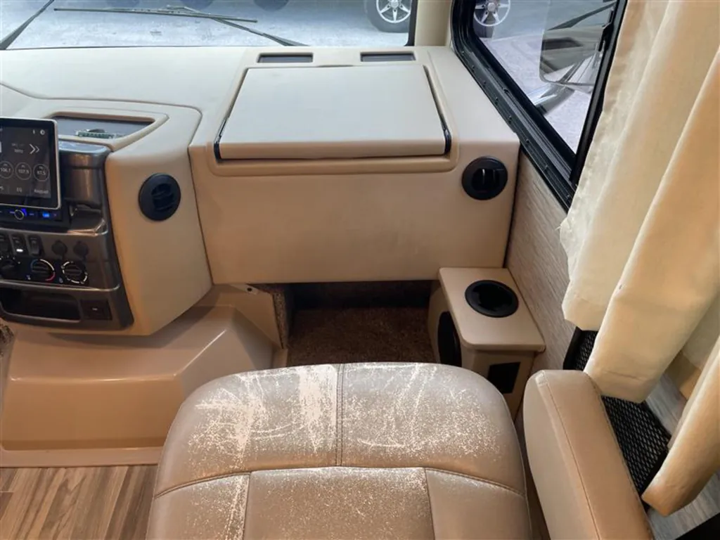 2021 Thor Motor Coach Axis 24.3, Photos photo 28