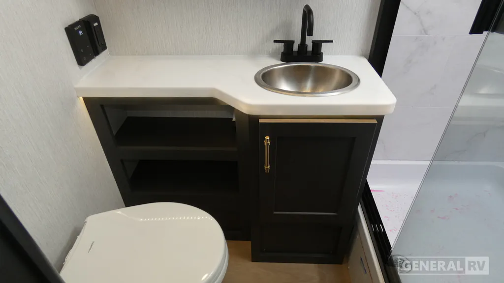 2027 Nexus Ghost 33DS, Photos photo 21