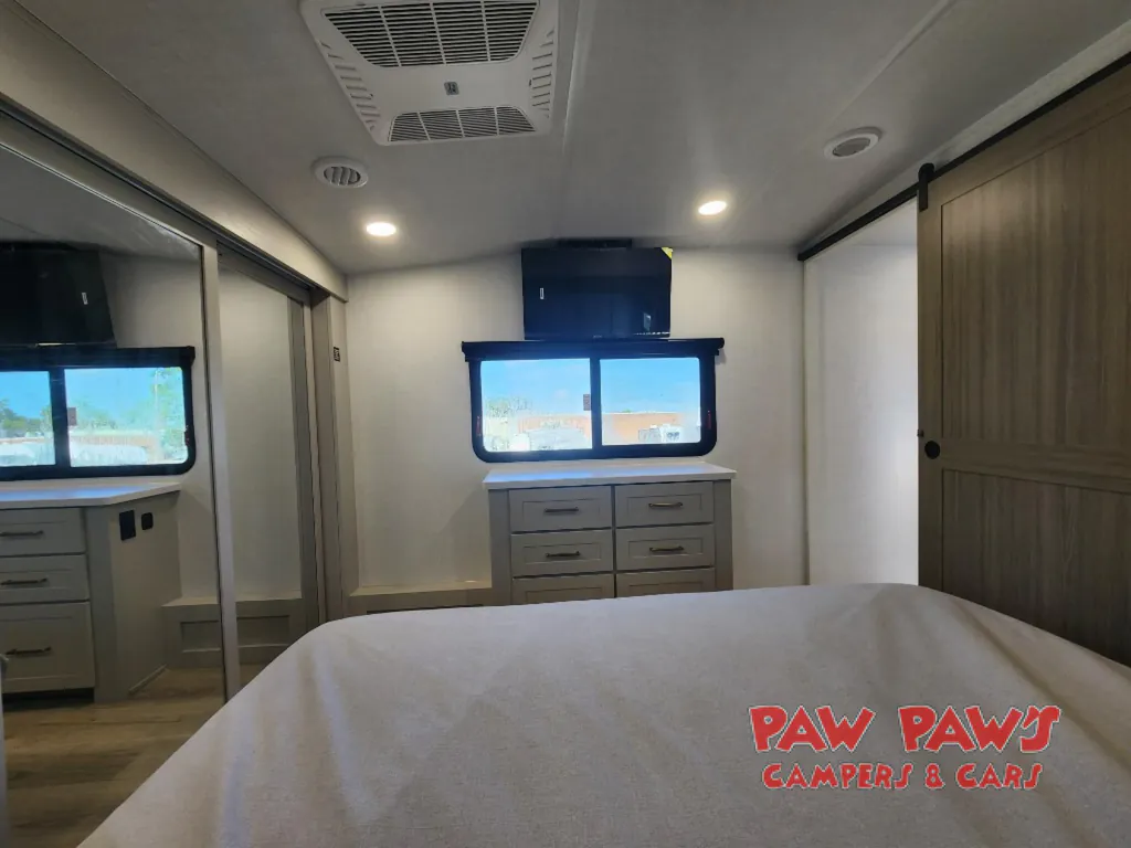 2027 Forest River Rockwood Signature 281SRK, Photos photo 31