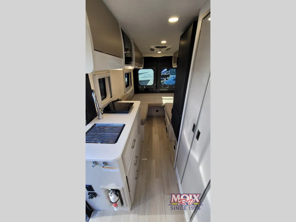 2027 Thor Motor Coach Tellaro 20Y, Photos photo 3