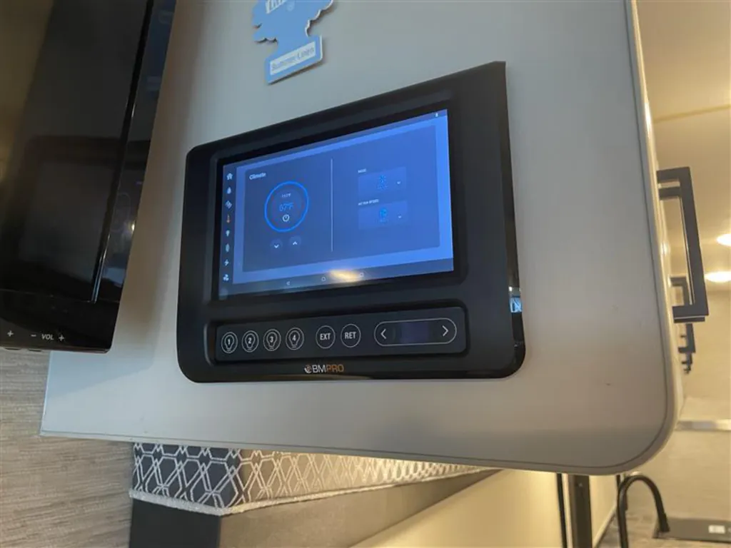 2021 Thor Motor Coach Axis 24.3, Photos photo 5