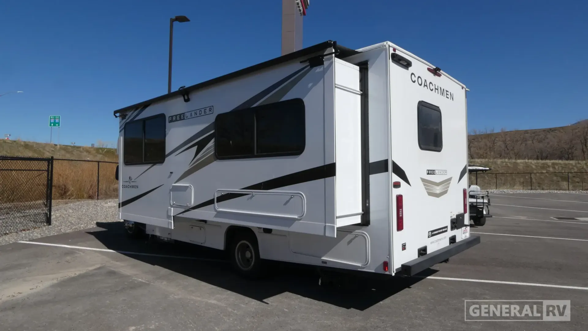 2026 Coachmen Freelander 23FS - Photo 4