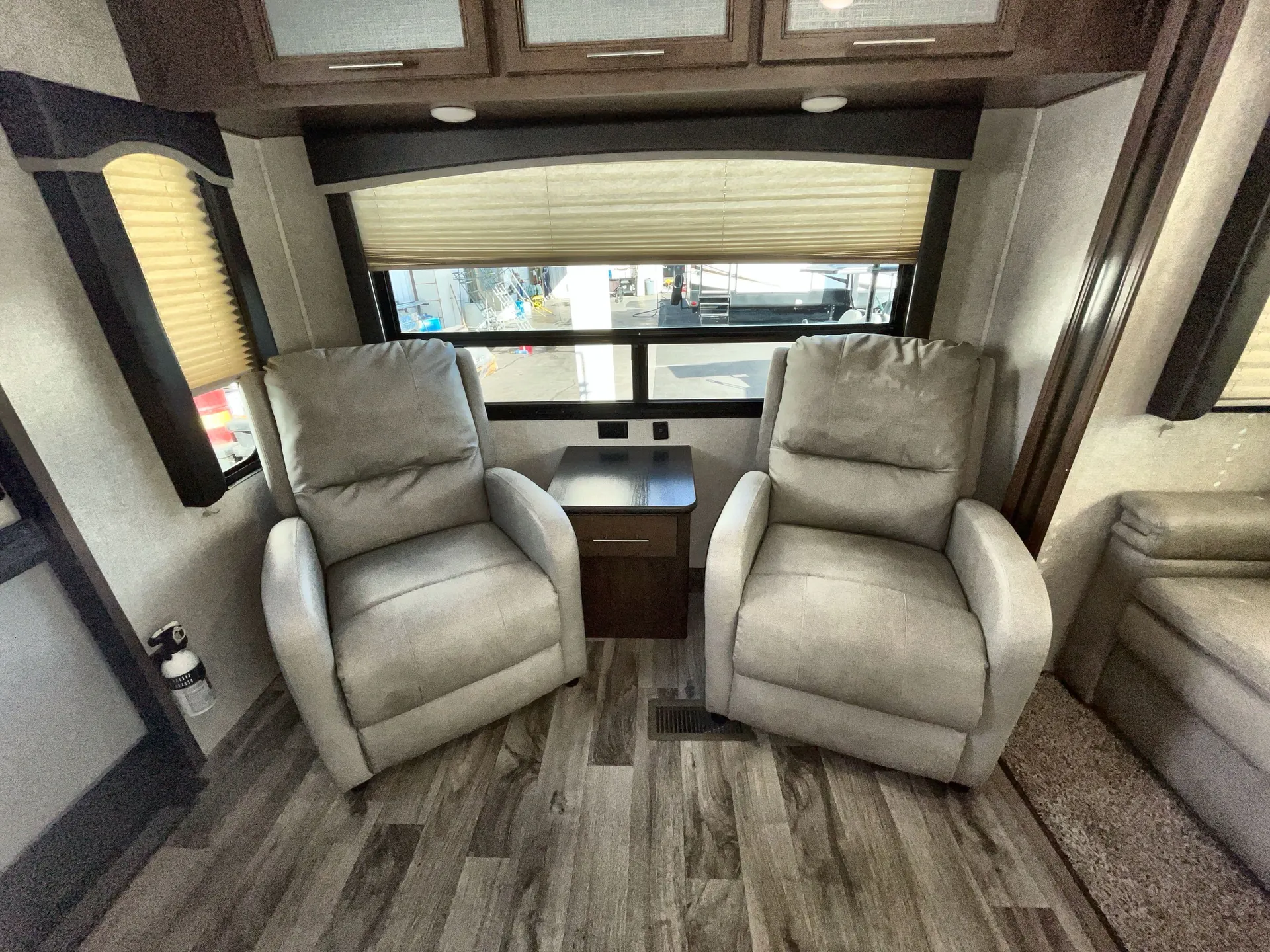 2020 Keystone Cougar Half-Ton 29RLDWE — living area main