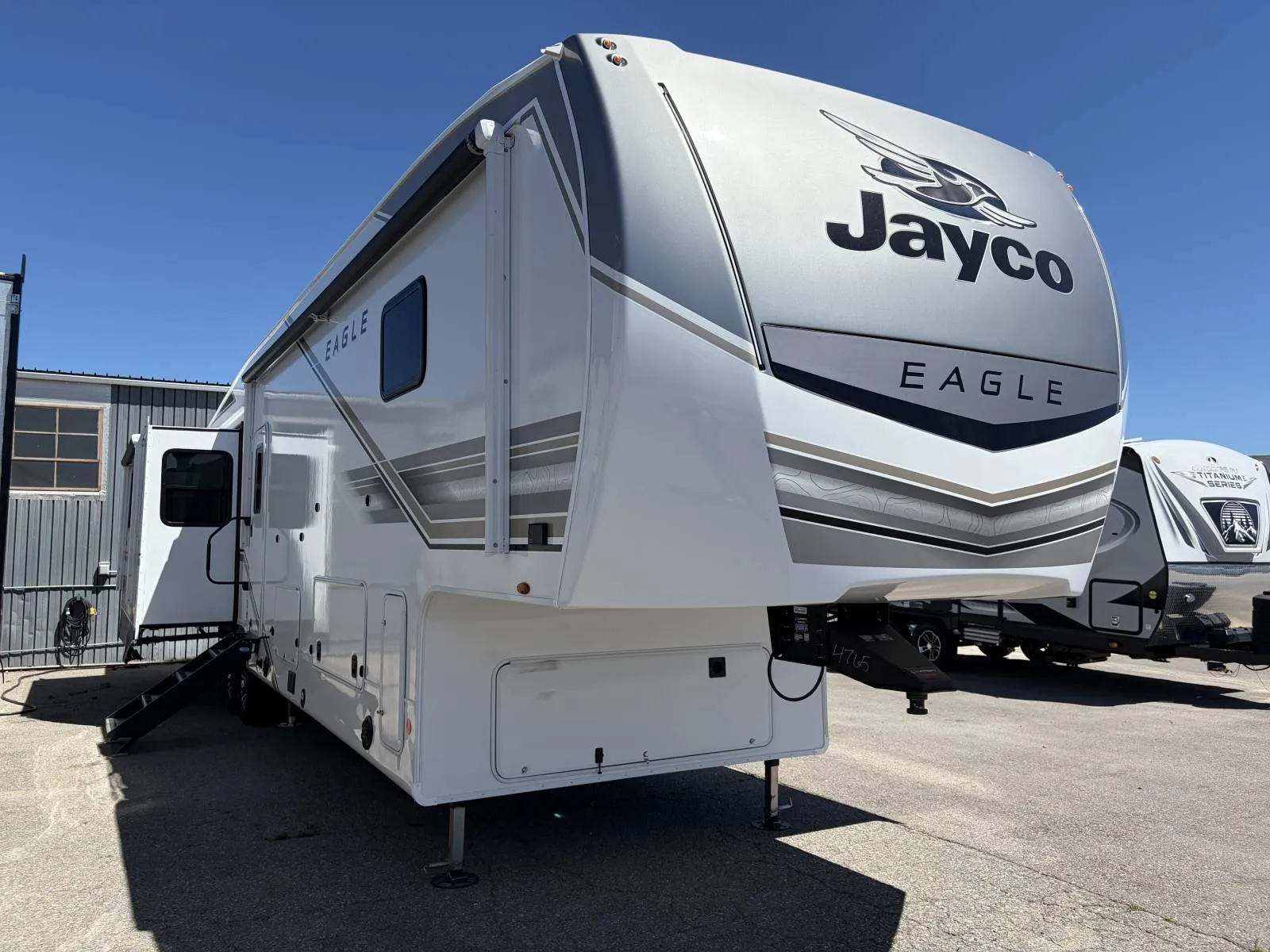 2027 Jayco Eagle 355MBQS - Photo 2