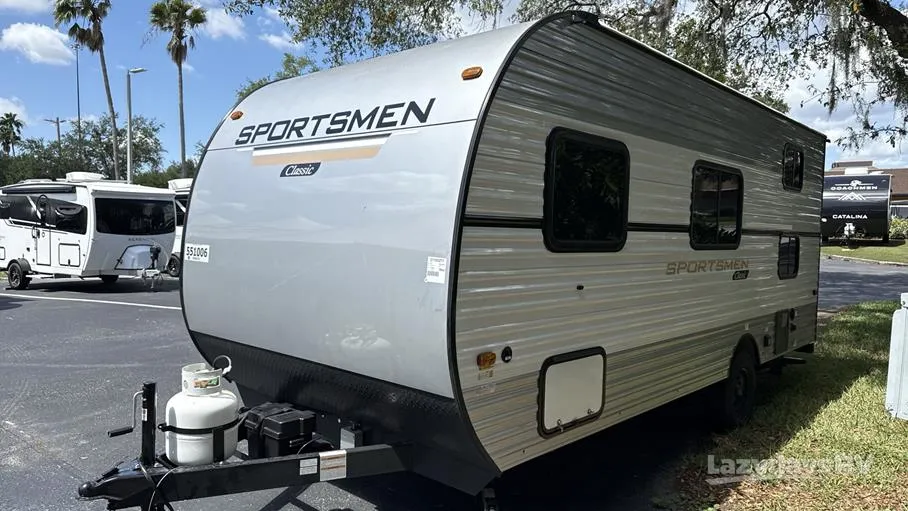 2025 KZ Sportsmen SE 241RKSE - Photo 4