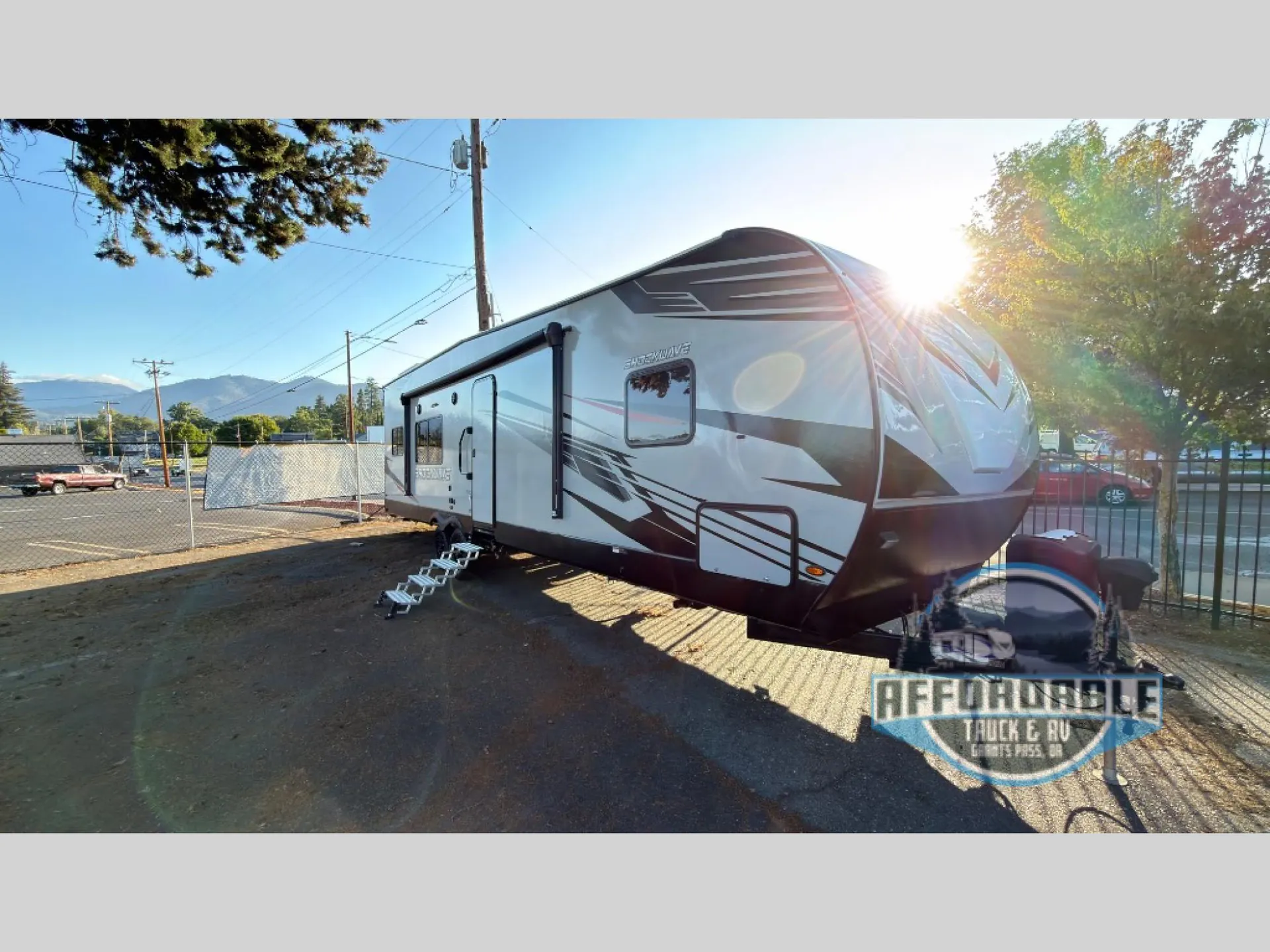 2022 Forest River Shockwave 30FKGDX