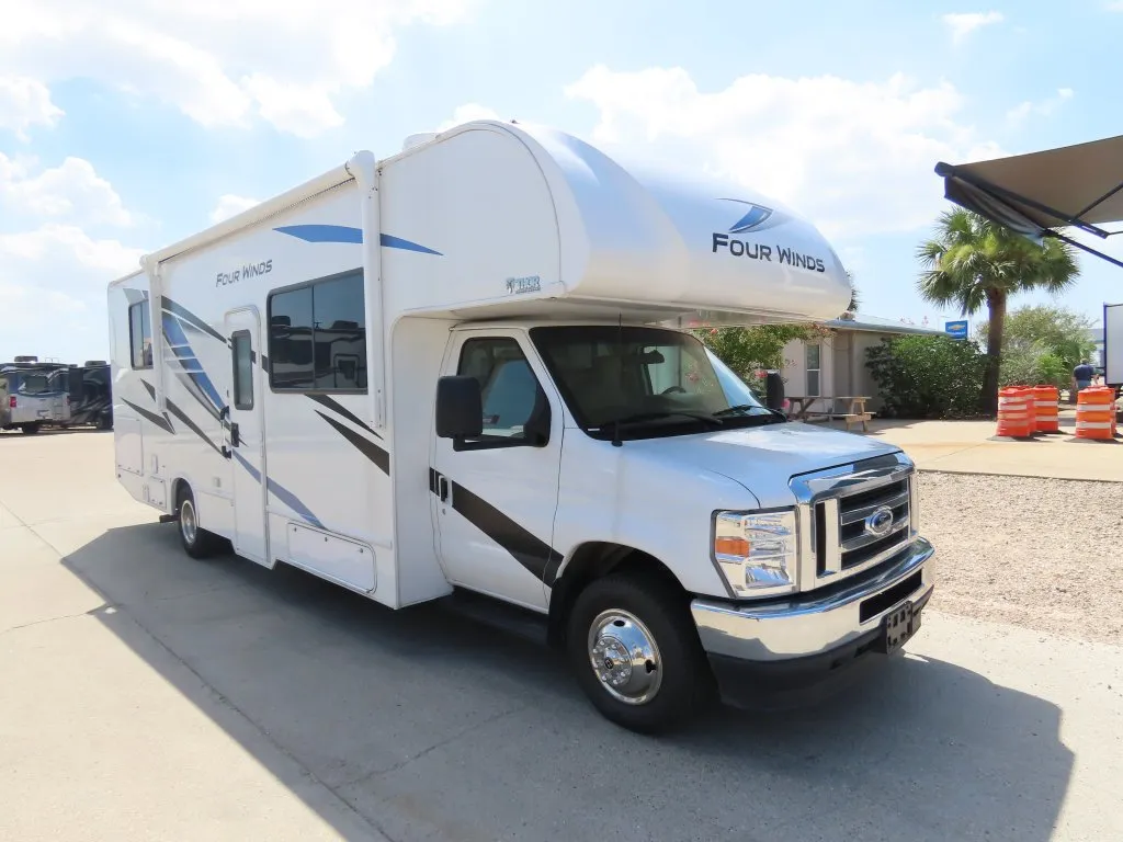 2025 Thor Motor Coach Four Winds 28Z - Photo 2