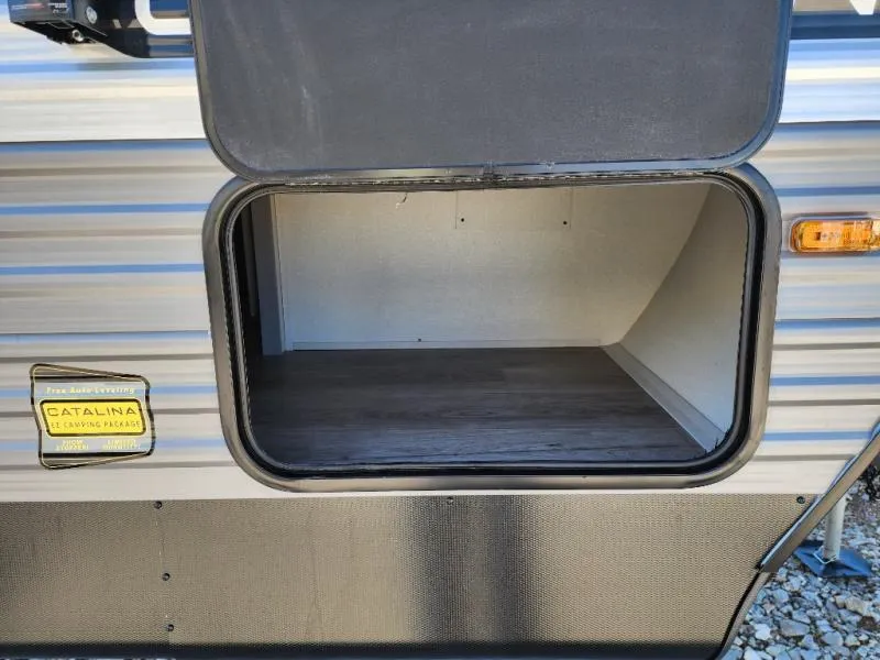 2026 Coachmen Catalina Legacy Edition 313RLTS - Photo 4