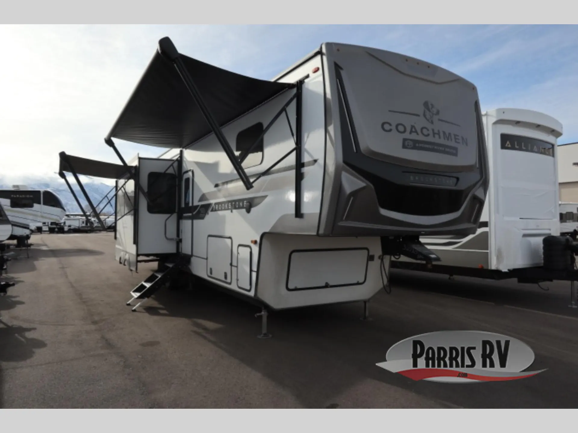 2025 Coachmen Brookstone 318RLL - Photo 2