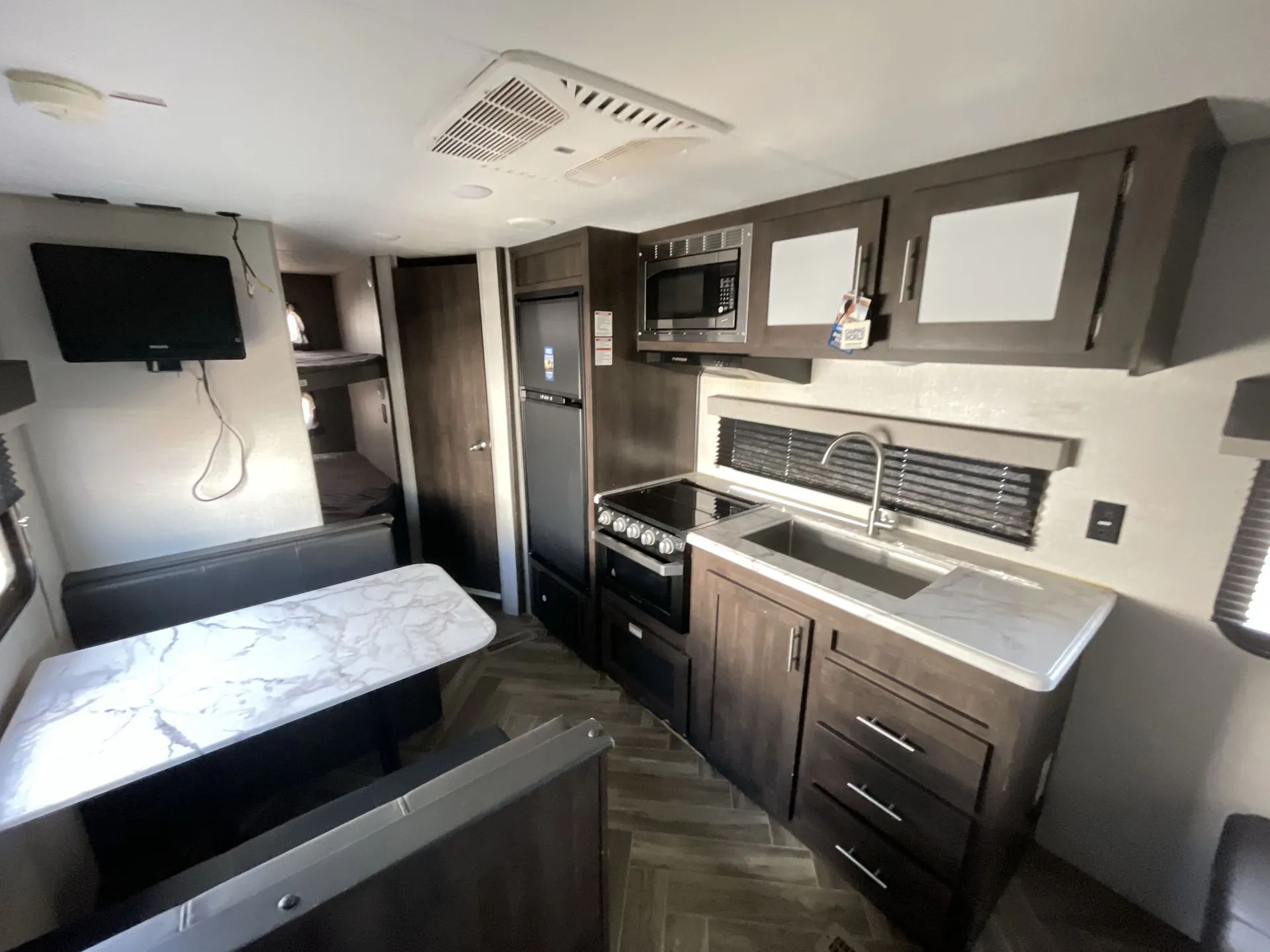 2021 K-Z Rv Sportsmen Se 260BHSE — living area main