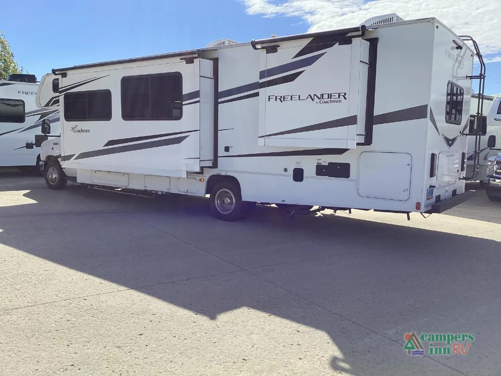 2023 Coachmen Freelander 31MB - Photo 4