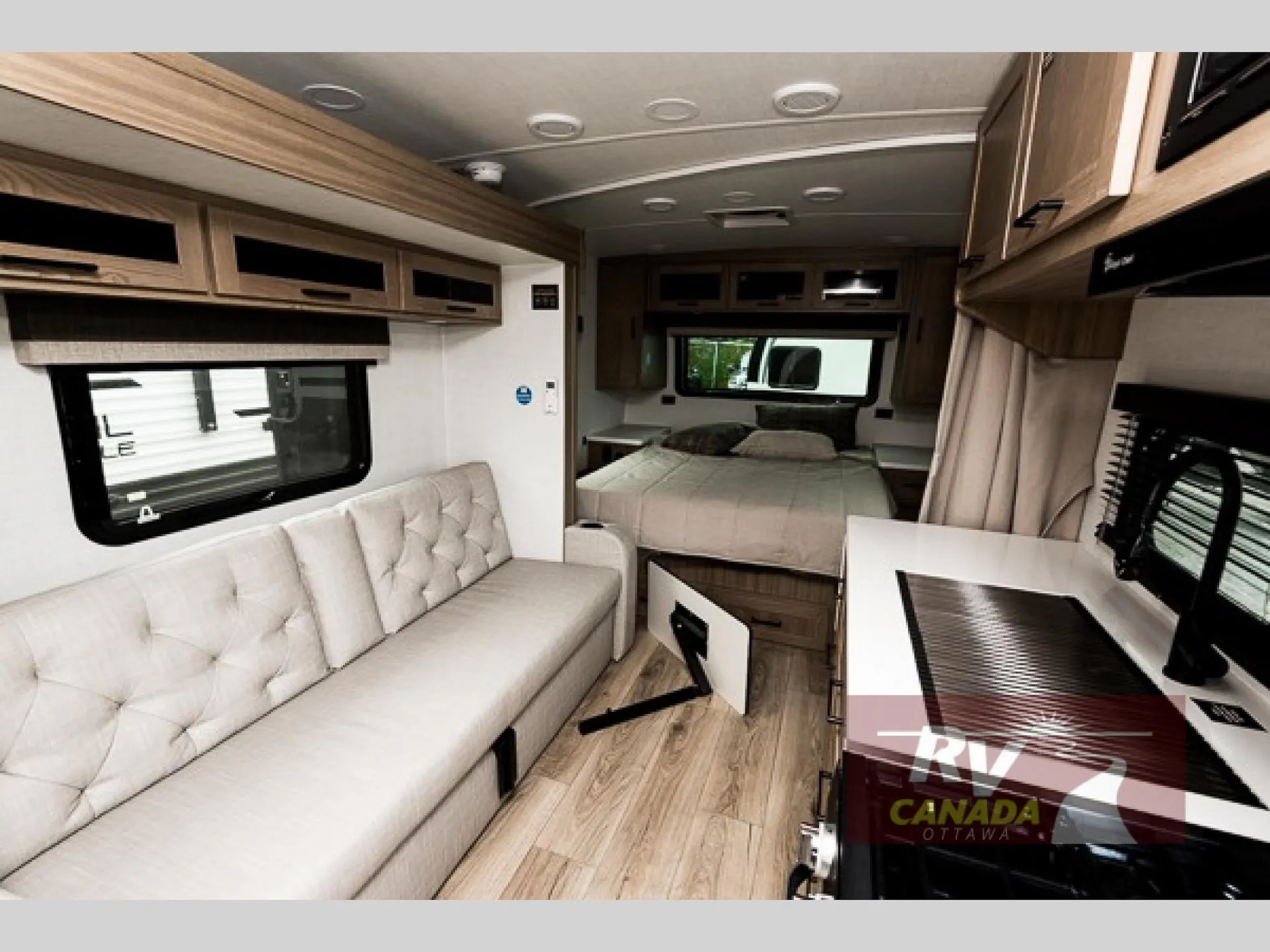 2027 Forest River Rockwood Mini Lite 2109S — Photo 6