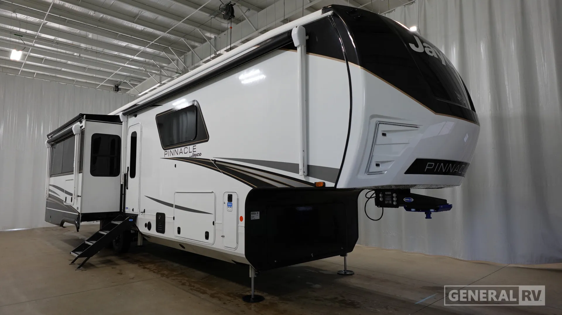 2026 Jayco Pinnacle 36FBTS - Photo 2