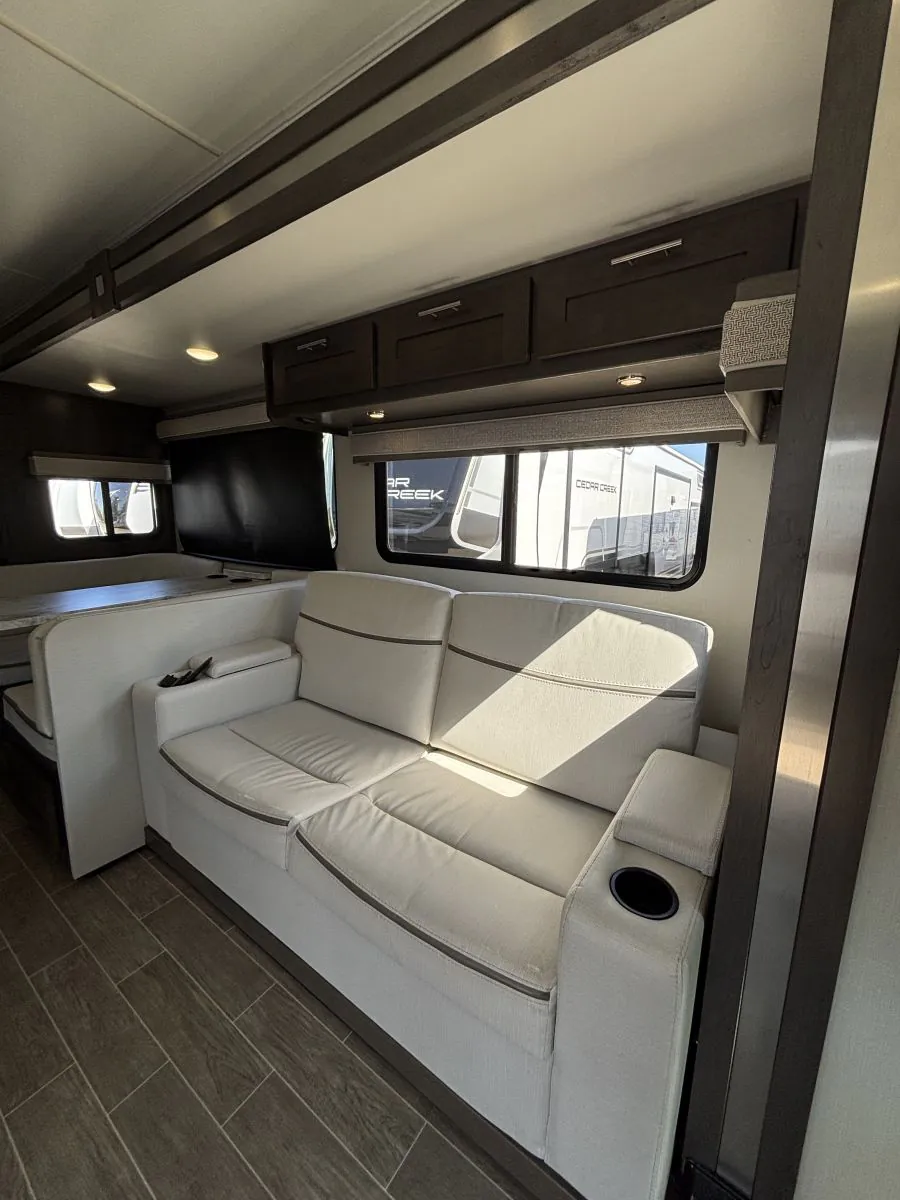 2022 Forest River Georgetown 3 Series GT3 33B3, Photos photo 9