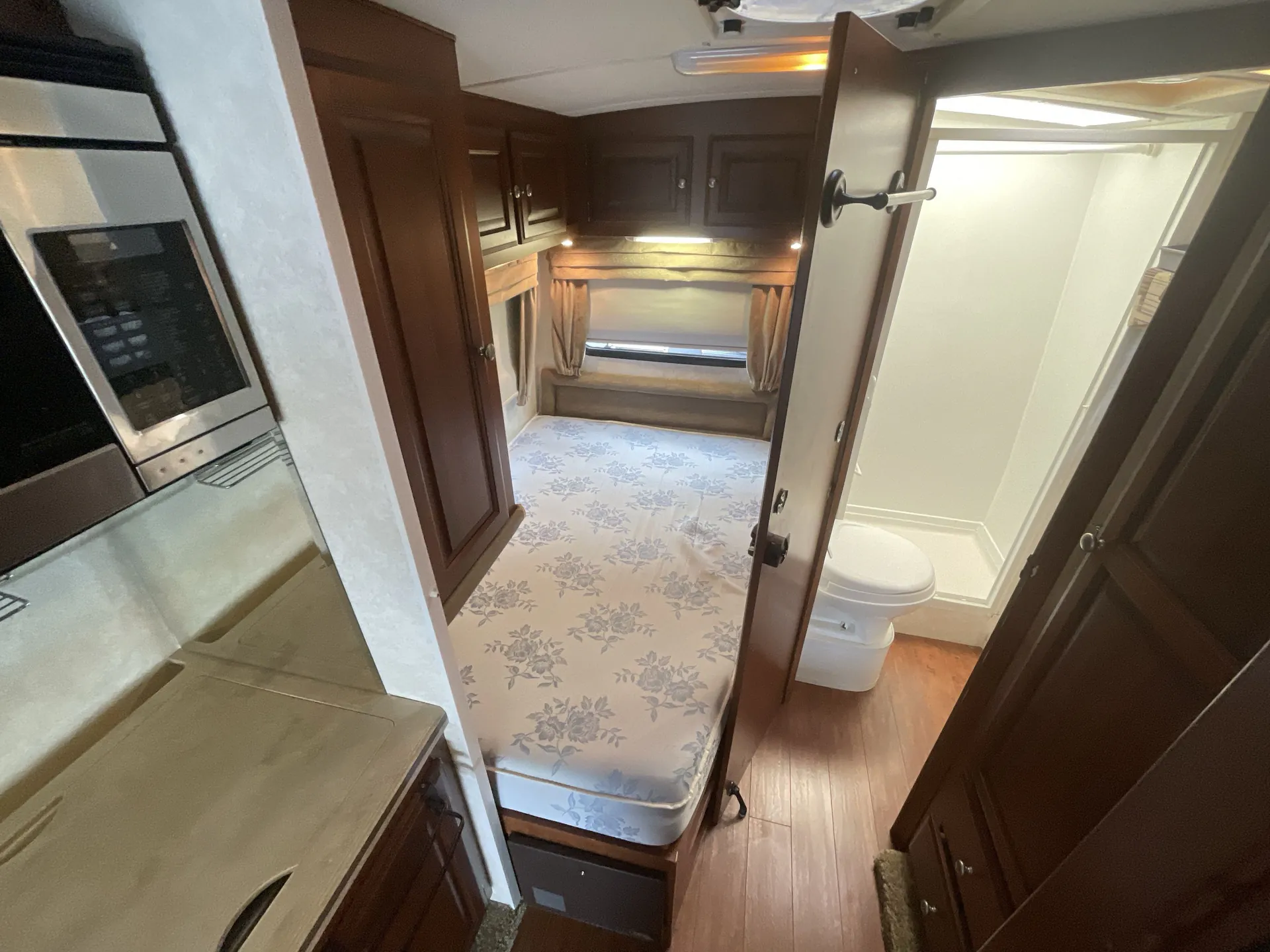2014 Phoenix Cruiser 2350 — living area main