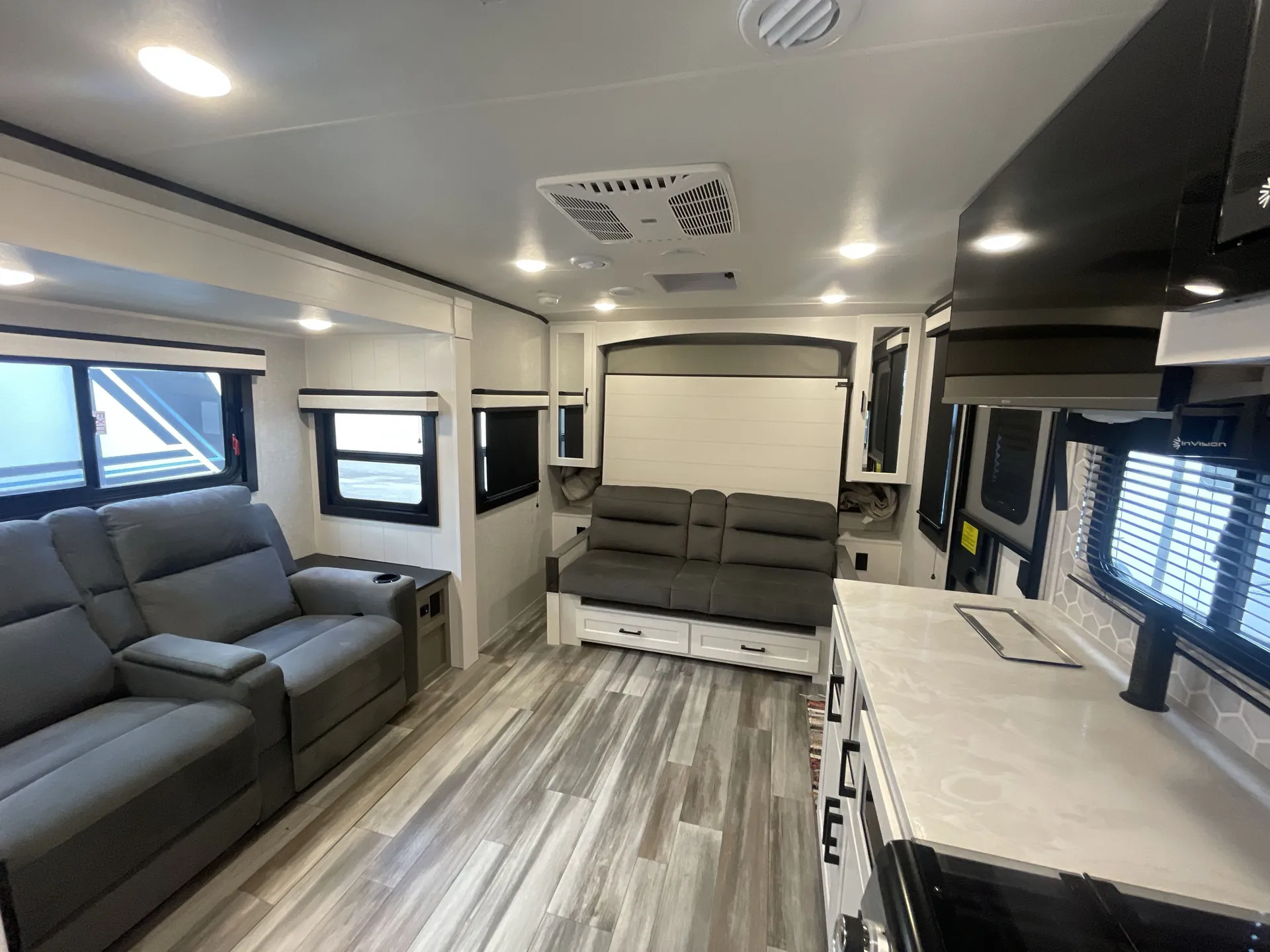 2025 Jayco Jay Feather 19MRK — living area main