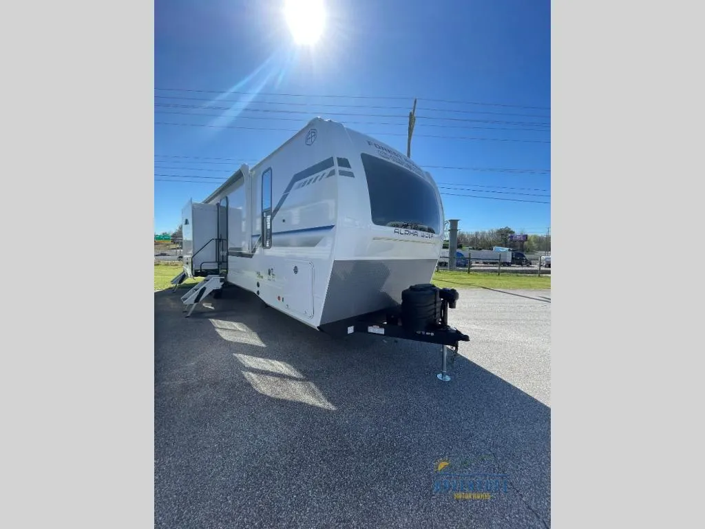 2026 Forest River Cherokee Alpha Wolf 33BH - Photo 2