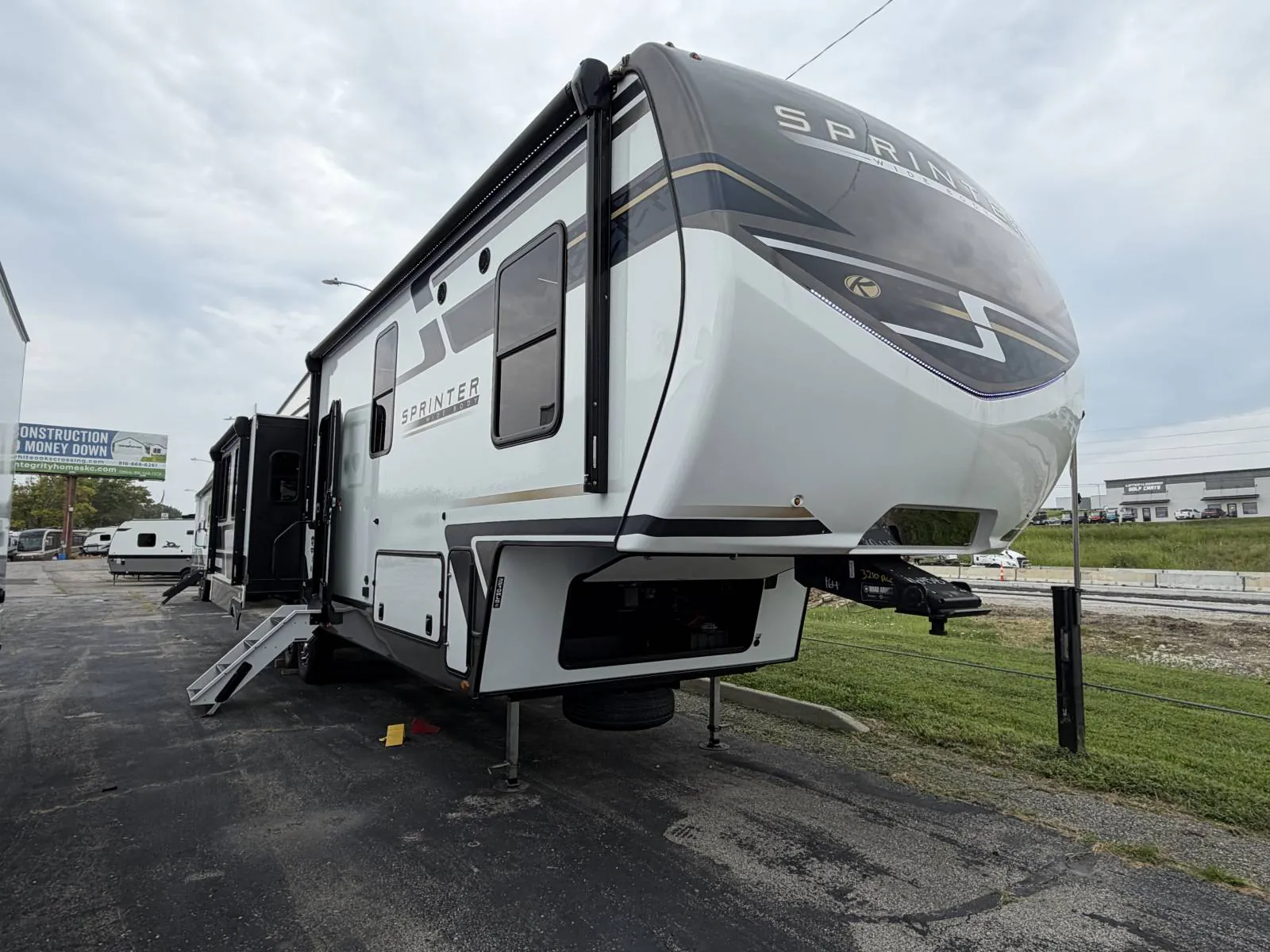 2025 Keystone Sprinter 3210RLS - Photo 2
