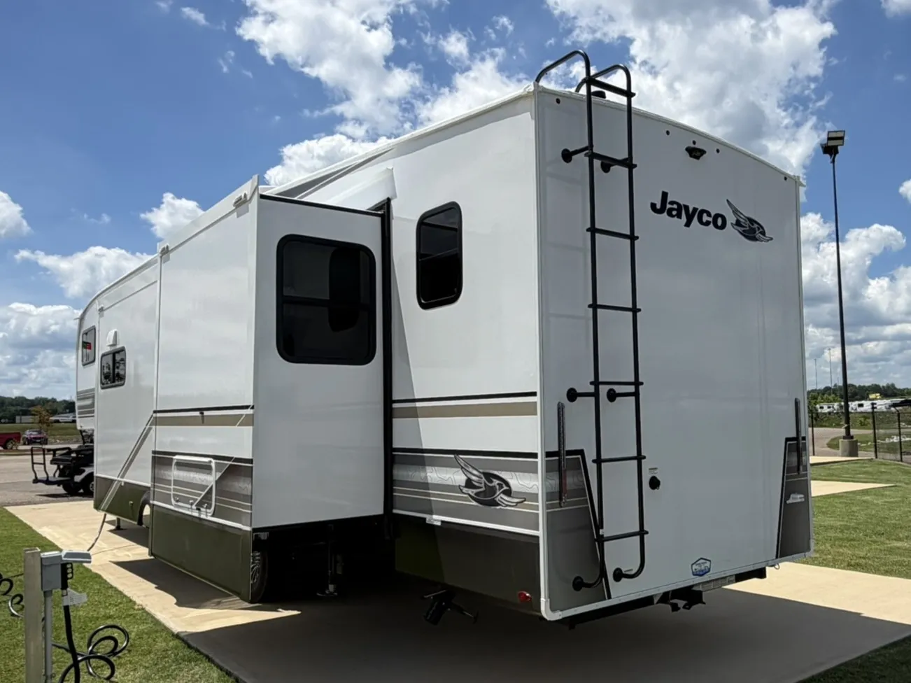 2027 Jayco Eagle 367TBTS - Photo 4