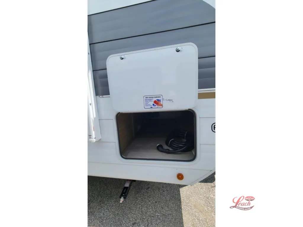 2026 Forest River Wildwood 300ICE, Photos photo 5