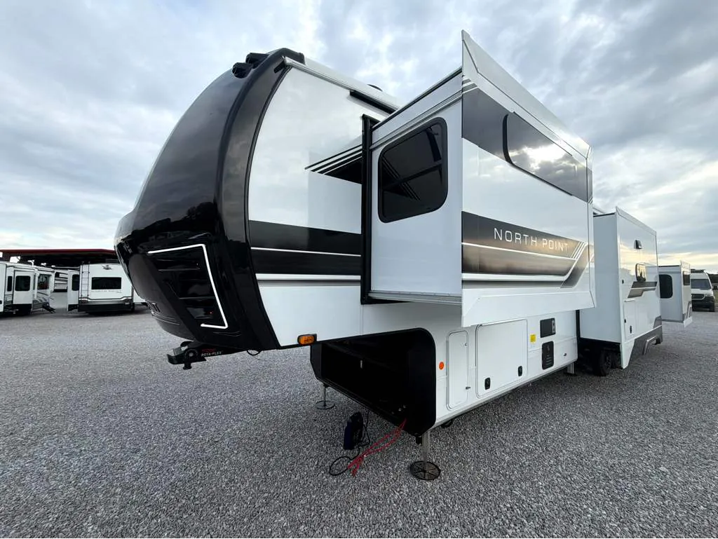 2027 Jayco North Point 375TBDB - Photo 3