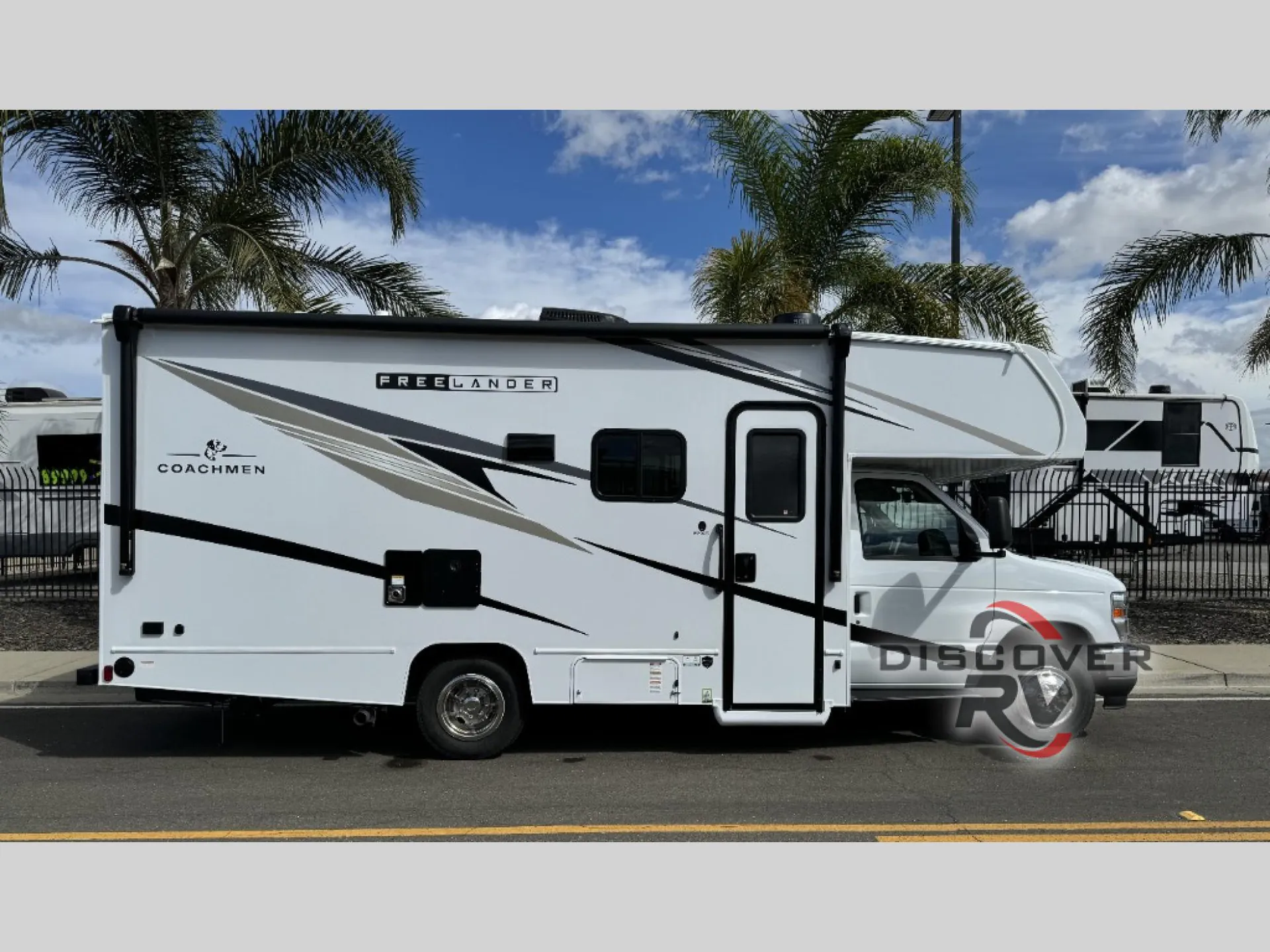 2026 Coachmen Freelander 22XG - Photo 2